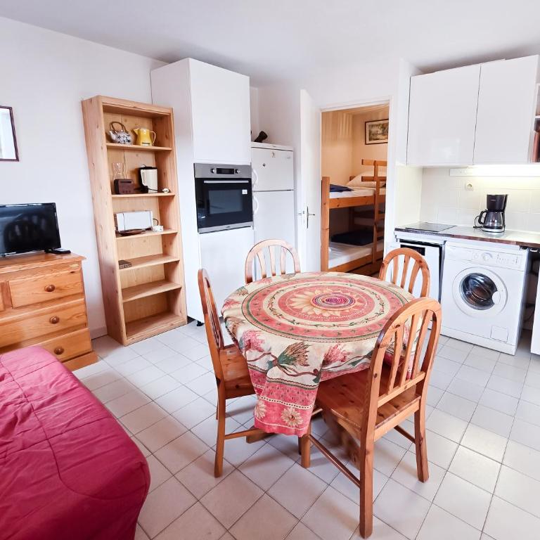 Les Plages de Cavalière T2 Cabine - Two-Bedroom Apartment - 3