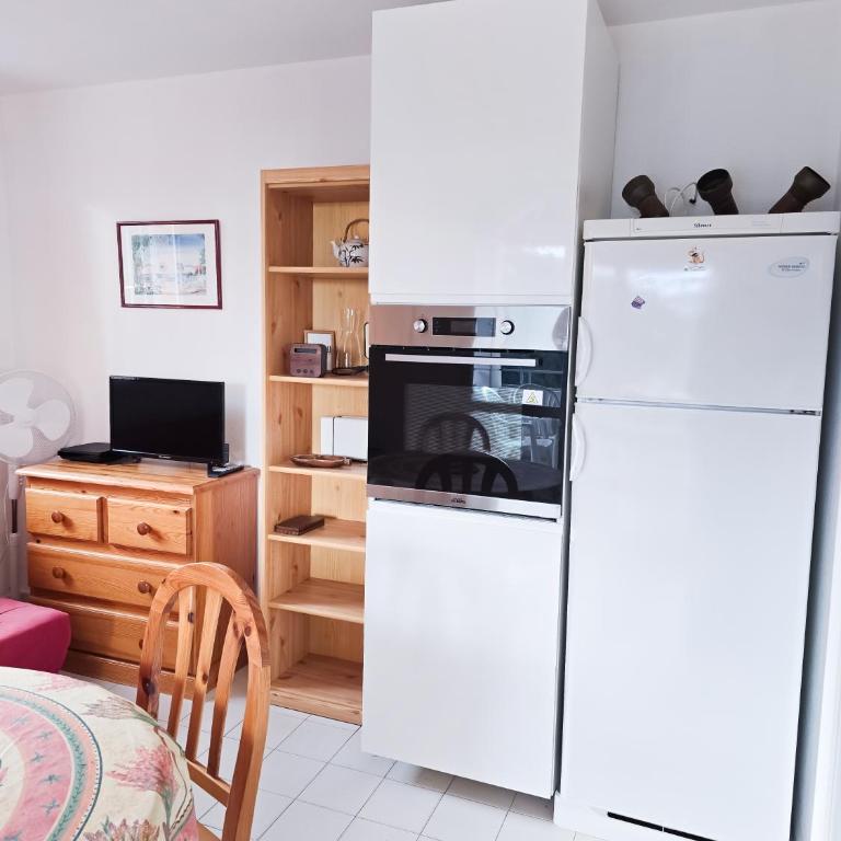 Les Plages de Cavalière T2 Cabine - Two-Bedroom Apartment - 10