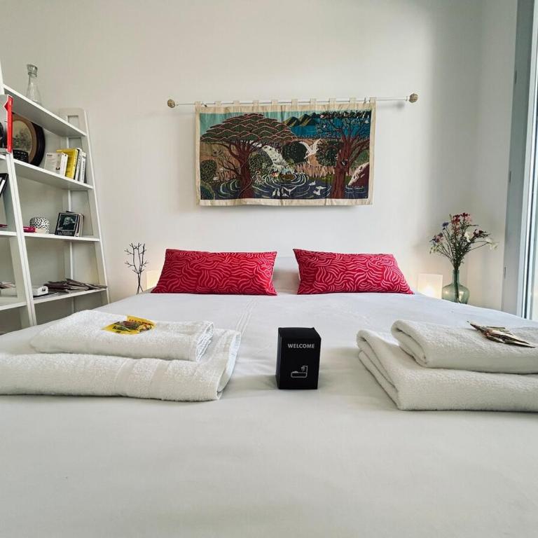 Bleuets studio cosy neuf terrasse proche centre - Appartement 1 Chambre - 14