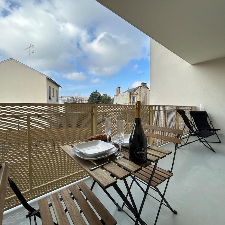 Bleuets studio cosy neuf terrasse proche centre - Appartement 1 Chambre - 20