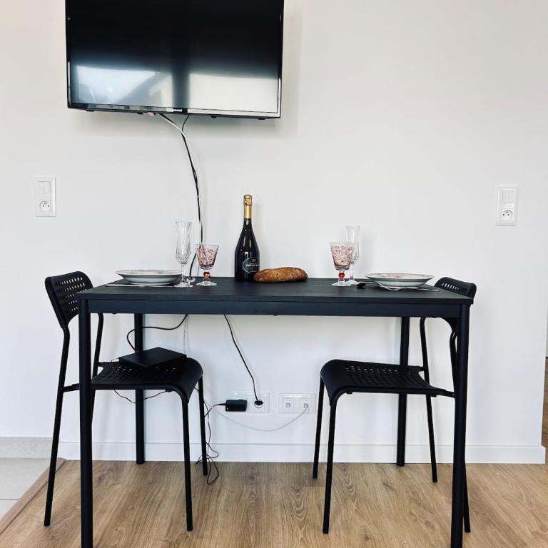 Bleuets studio cosy neuf terrasse proche centre - Appartement 1 Chambre - 24