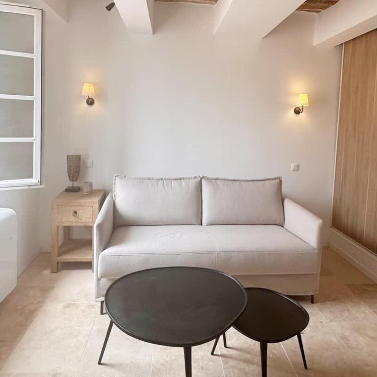 Le Paon l Old Town & AC l Shellter Rentals - Apartamento - 2