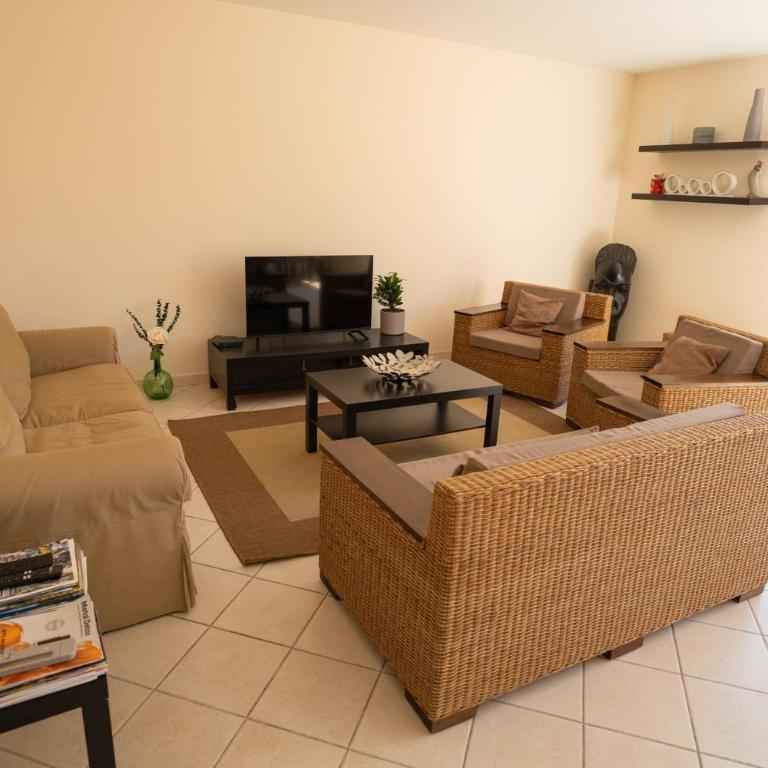 Riboleys Villa plain-pied avec piscine et clim - Villa 3 Chambres - 3