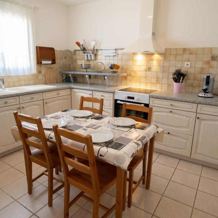 Riboleys Villa plain-pied avec piscine et clim - Villa 3 Chambres - 11