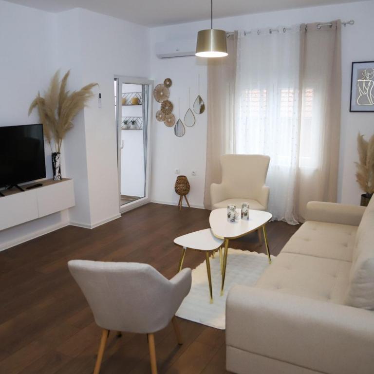 Mostar Comfort Suites with Free Parking - One-Bedroom Apartment with Balcony - 1