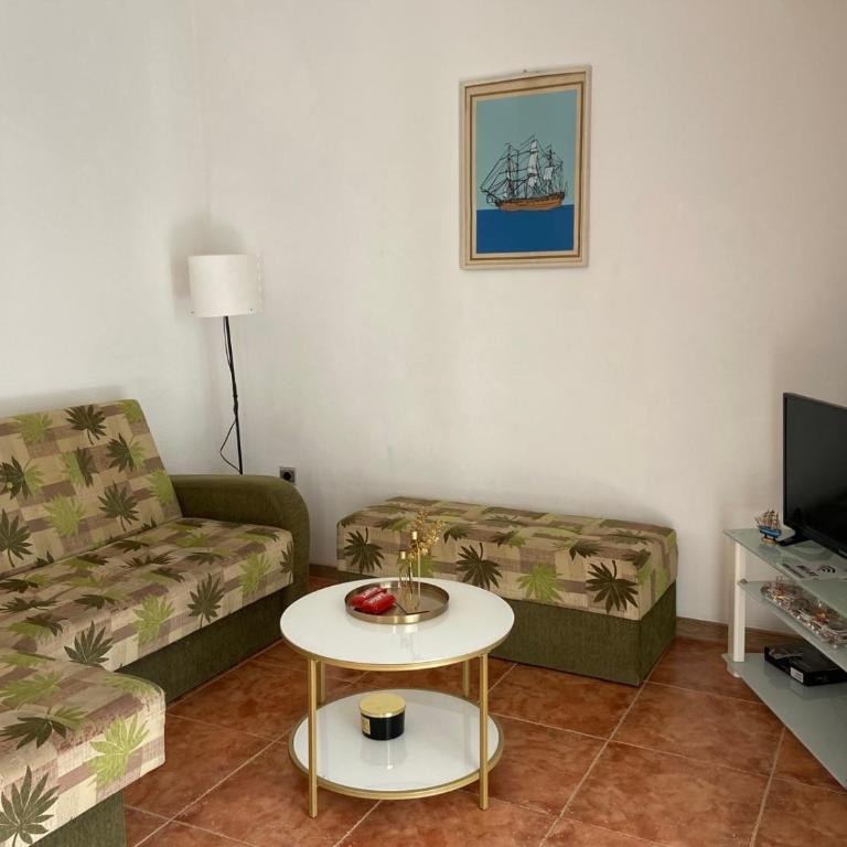 Apartments Ivanišević - One-Bedroom Apartment (3 Adults) - 8