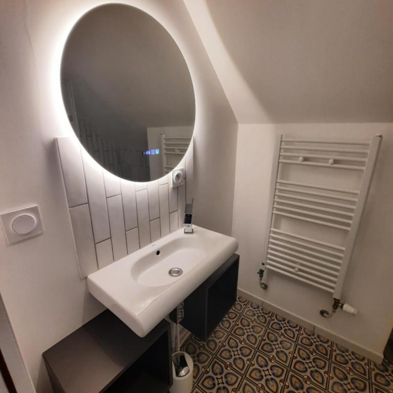 Ensemble des Gîte de la Roche Pointue - Jacuzzi - SKI - DOMAINE - Seven-Bedroom House - 55