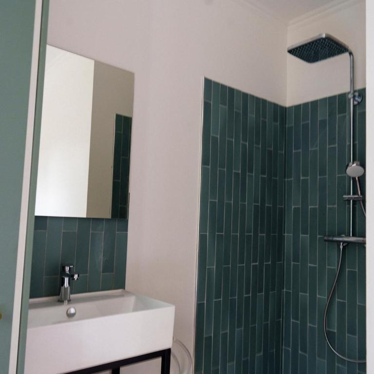 Ensemble des Gîte de la Roche Pointue - Jacuzzi - SKI - DOMAINE - Seven-Bedroom House - 33