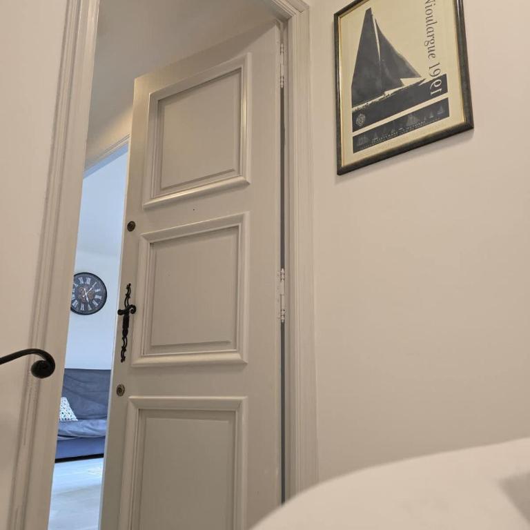 Studio Celli l Near Port & AC l Shellter Rentals - Appartement - 13