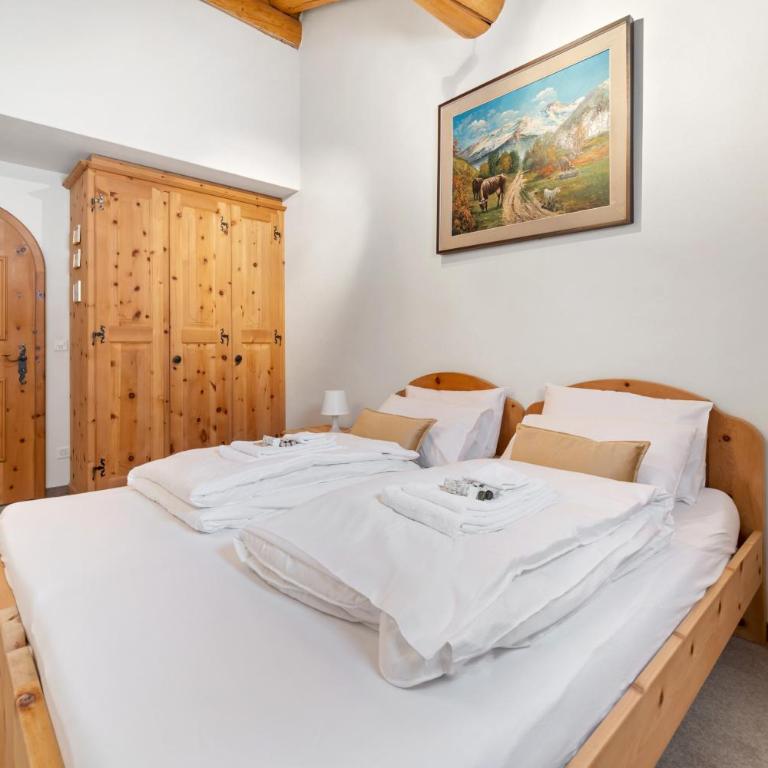 Luxury Chalet St Moritz with View - 4 Bedrooms - Apartment mit 4 Schlafzimmern und einem Balkon - 13