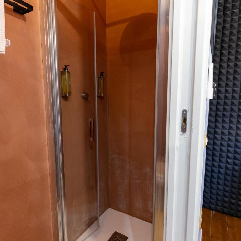 MyTinyHome Festina Lente - Camera Matrimoniale Piccola - 13