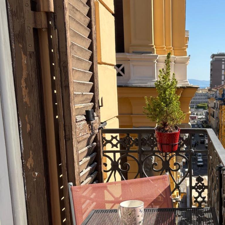 Voglia 'e turnà - Camera Matrimoniale Deluxe con Balcone - 16