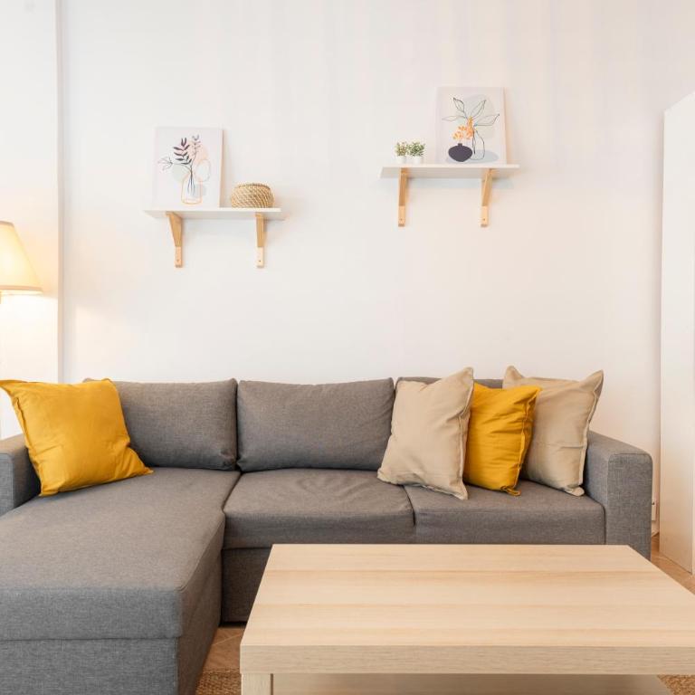 Encanto Nazarí, By DaiMar - Three-Bedroom Apartment - 1