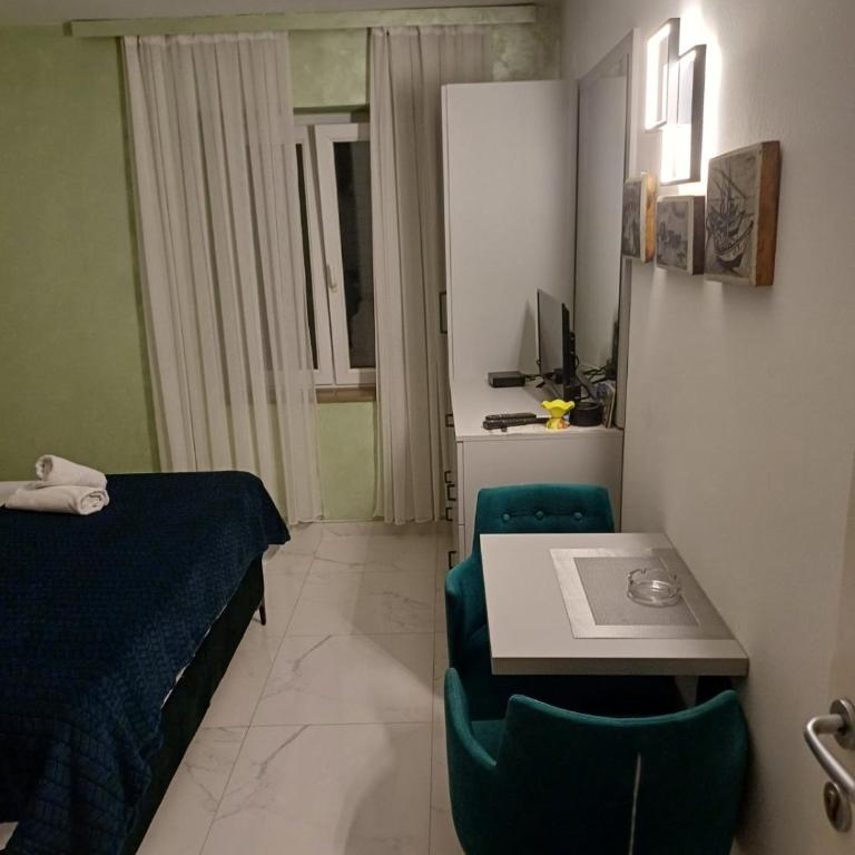 Apartments Adria - Studio - 9