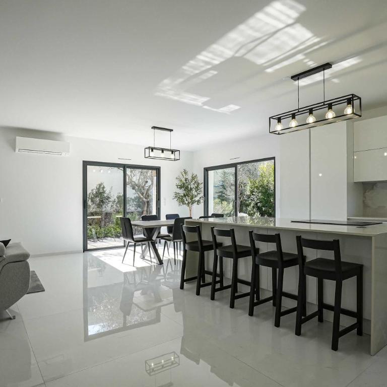 LX133 Villa jardin, piscine privée et calme absolu - Villa - 10