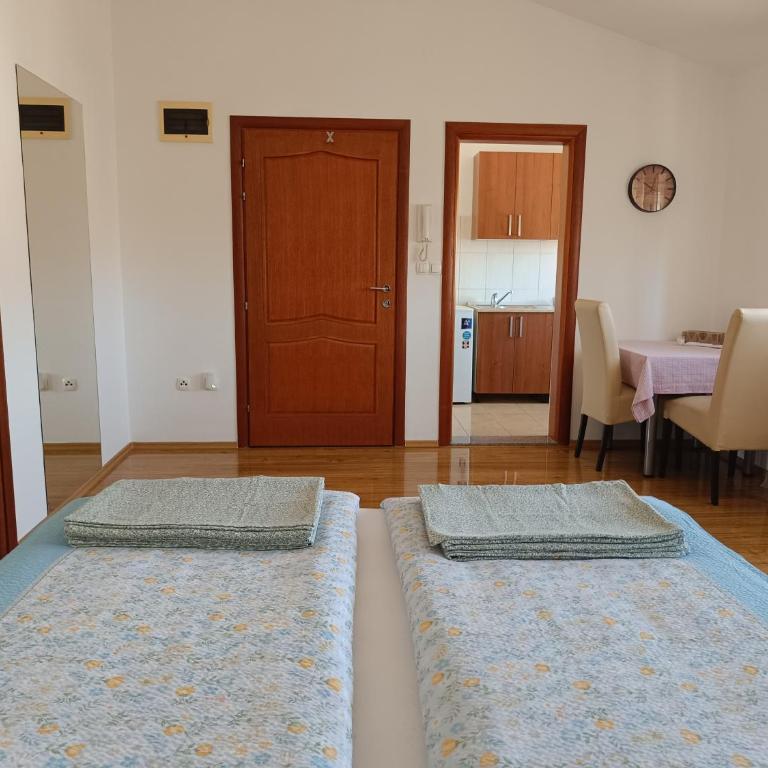Studio Apartman Totus Tuus - Studio - 2