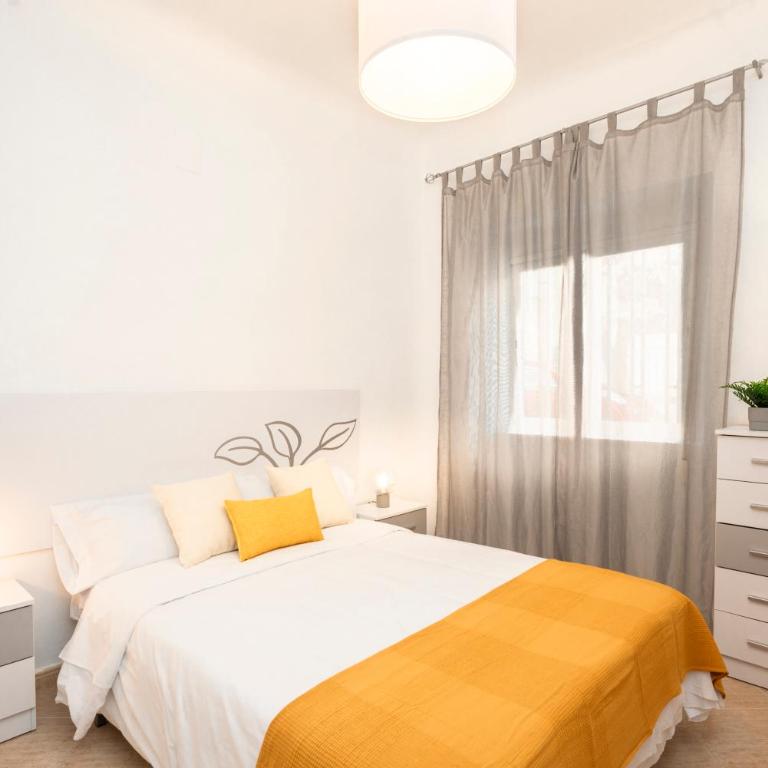 Encanto Nazarí, By DaiMar - Three-Bedroom Apartment - 9