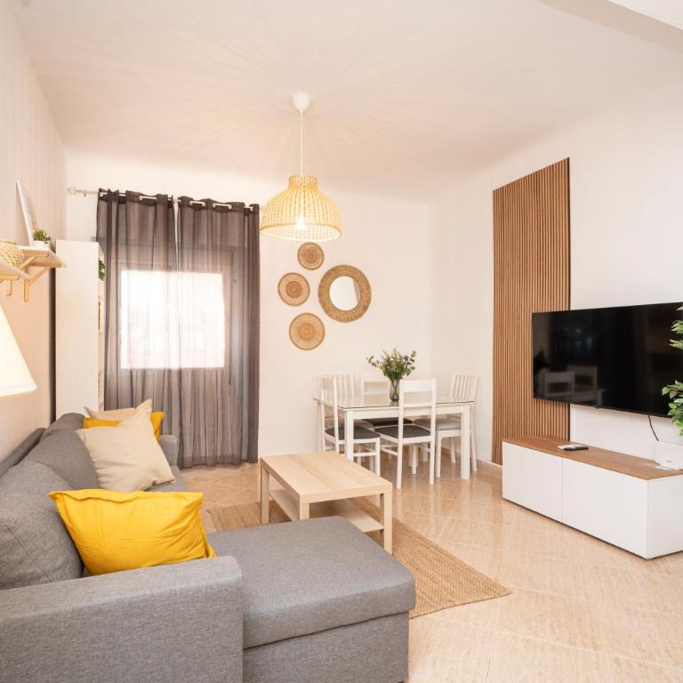 Encanto Nazarí, By DaiMar - Three-Bedroom Apartment - 33