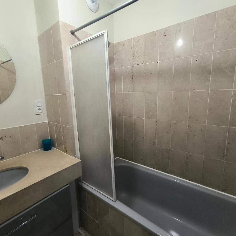 Centre ville d'Arcachon - app 5 couchages - parking - Appartement 2 Chambres - 11