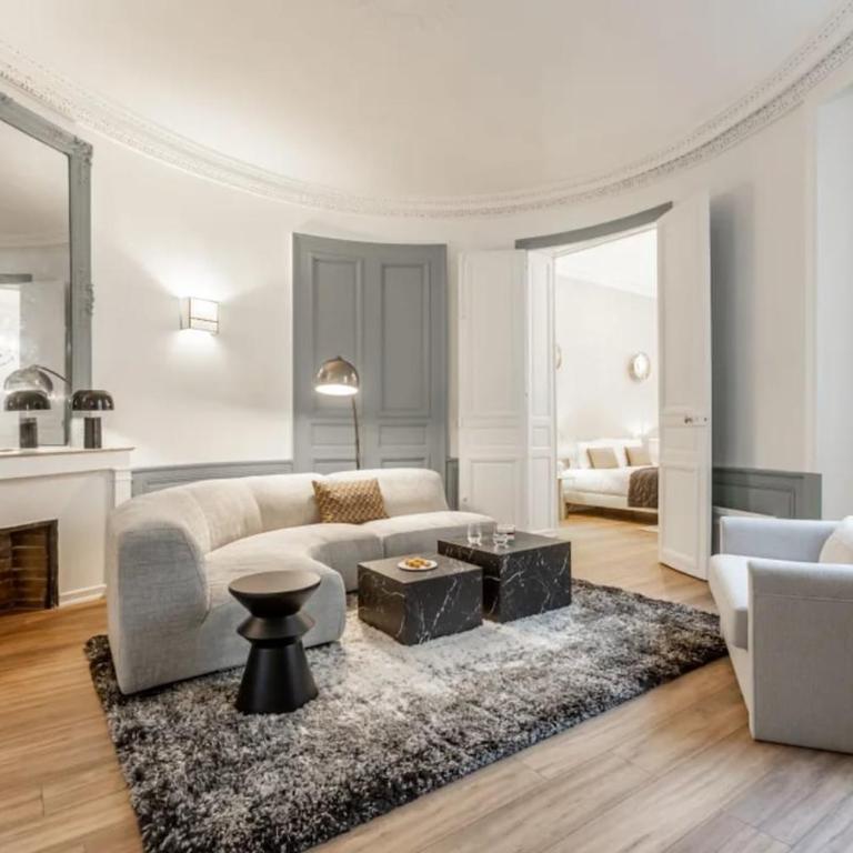 21OperaLouvreParis022bedroomsAC - Two-Bedroom Apartment - 1