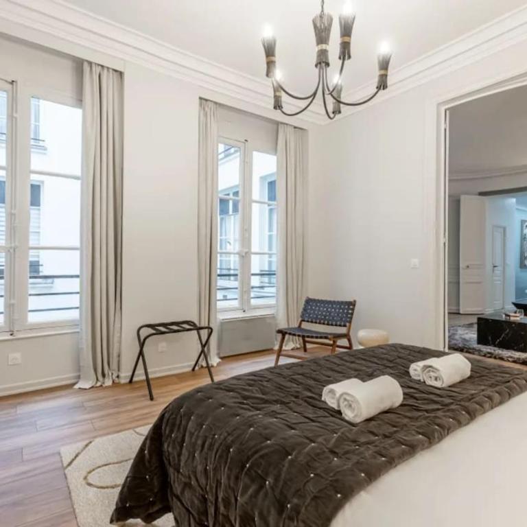 21OperaLouvreParis022bedroomsAC - Two-Bedroom Apartment - 6