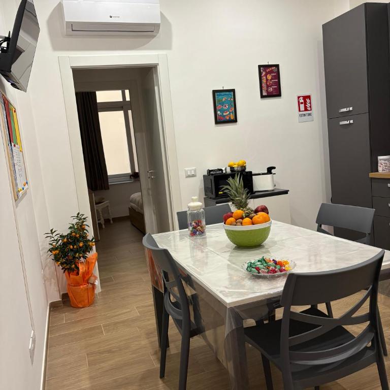 Residenza Stabile 64 - Appartamento con 2 Camere da Letto - 12