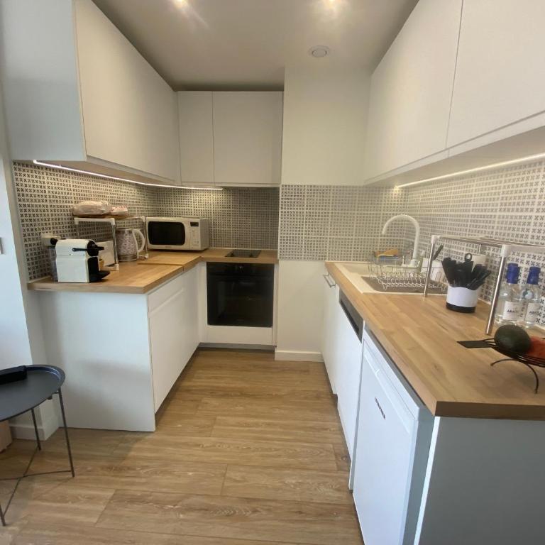 Studio Cabine Bord de Mer avec WiFi et Parking - FR-1-374-234 - Studio - 4