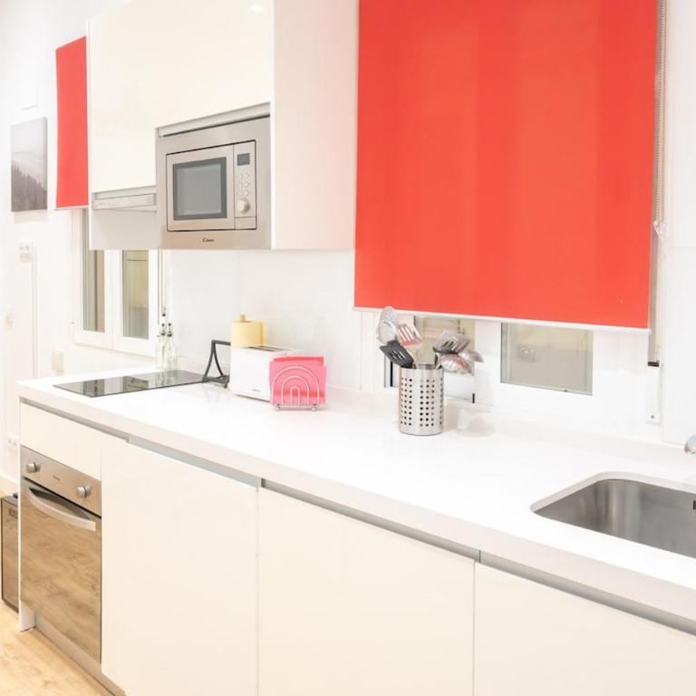 Modern, temporary, and practical apartment in Chamberí VAR120 - One-Bedroom Apartment - 11