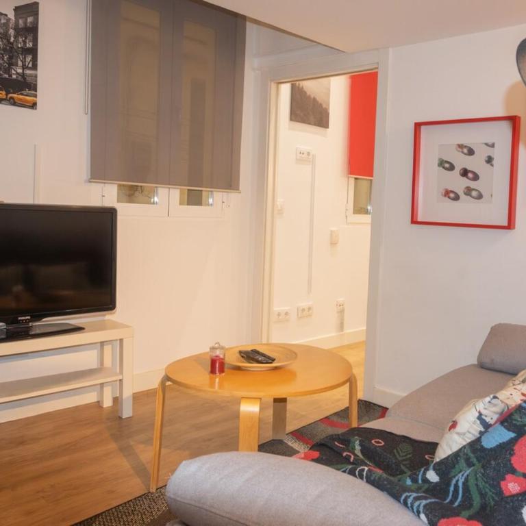 Modern, temporary, and practical apartment in Chamberí VAR120 - One-Bedroom Apartment - 16