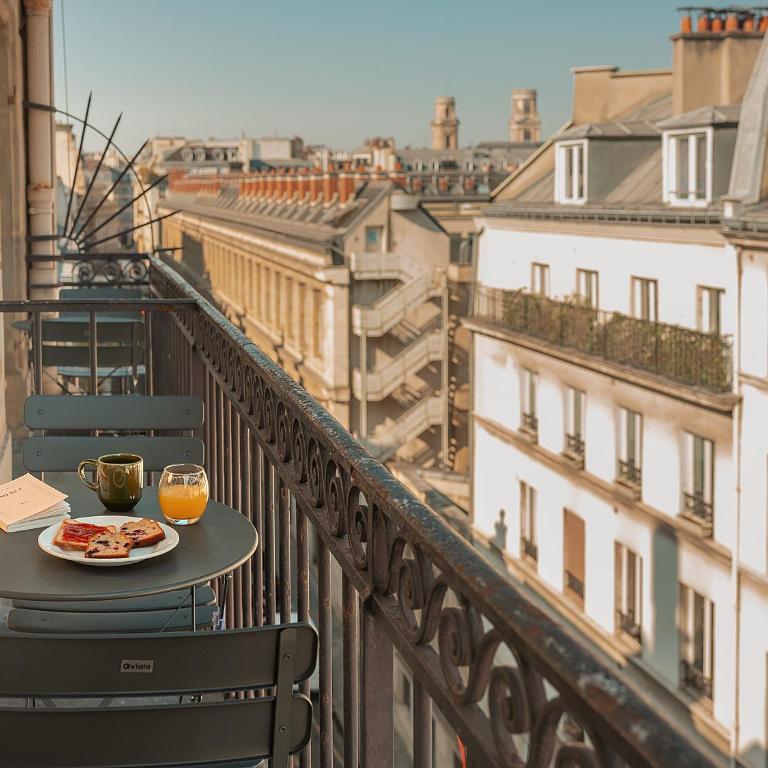 Hôtel du Savoir - Chambre Double avec Balcon - 7
