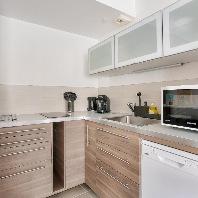 Appartement pour 2 - terrasse - 800m de la plage - Appartement - 9