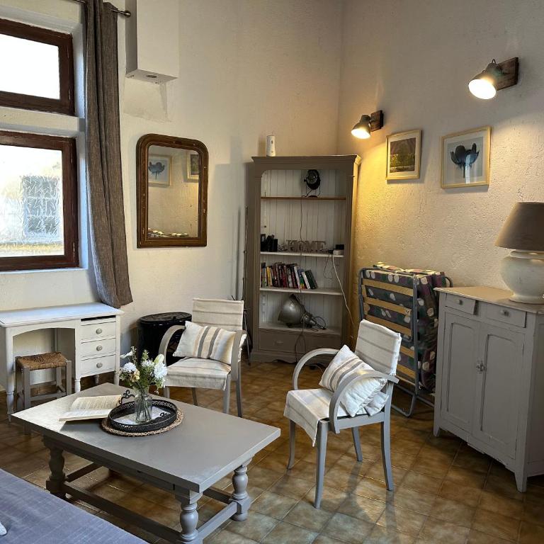 La Maison des Hautures - Ancien Couvent avec Extérieur Proche Arénes- Idéal Familles ou groupe - Casa con 1 Camera da Letto - 14