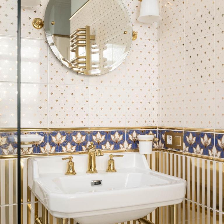 The Angelina Suite - Champs Elysées - One-Bedroom Deluxe Apartment - 23