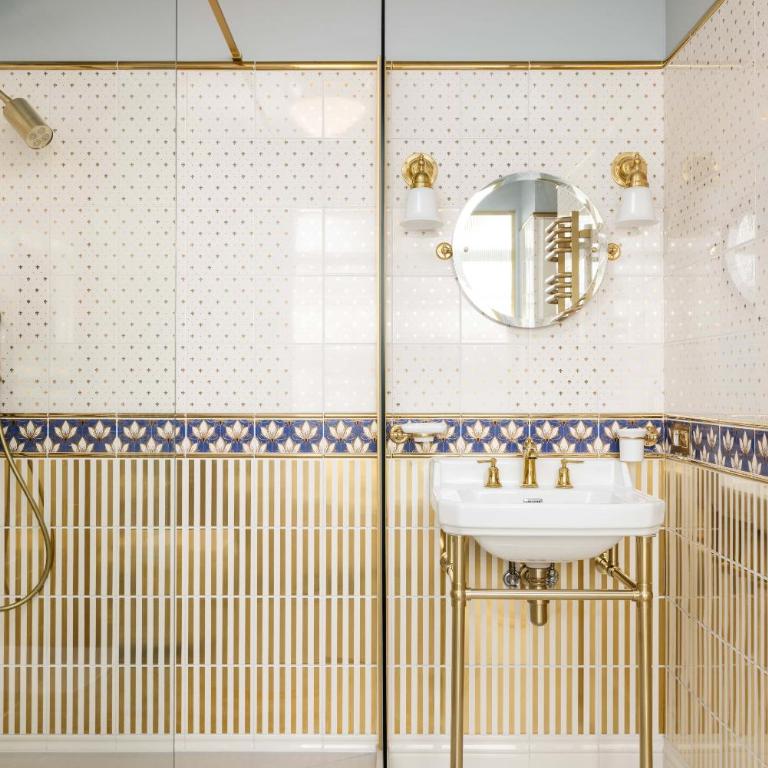 The Angelina Suite - Champs Elysées - One-Bedroom Deluxe Apartment - 22