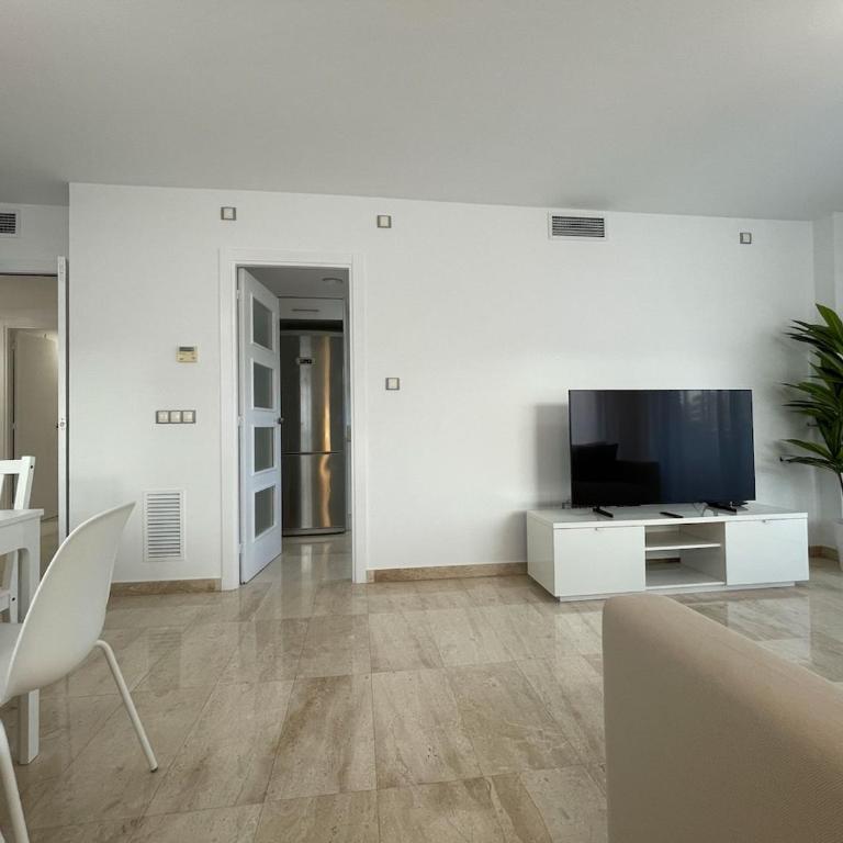 Magic Fenals apartment - Three-Bedroom Apartment with Balcony - 6