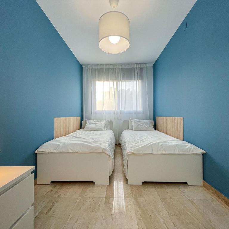 Magic Fenals apartment - Three-Bedroom Apartment with Balcony - 18