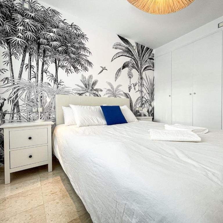 Magic Fenals apartment - Three-Bedroom Apartment with Balcony - 19