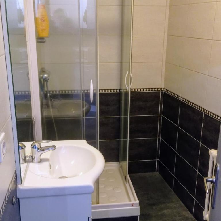Les Champs d'Auvergne - One-Bedroom Apartment - 3