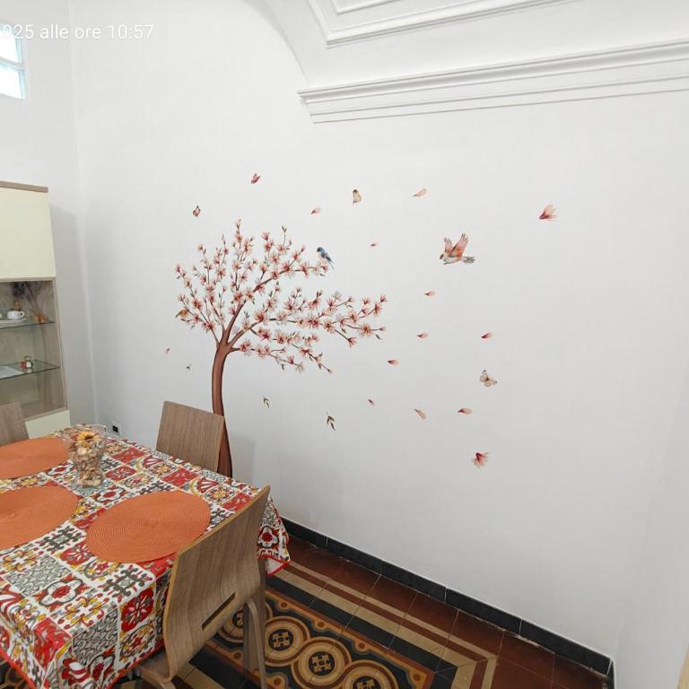 Giulio's Apartment - Two-Bedroom Apartment with Balcony - 5