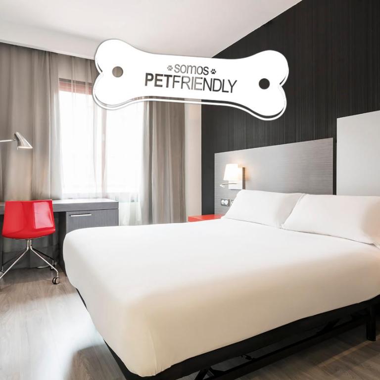 Ilunion Suites Madrid - Standard Double Room Pet Friendly - 4