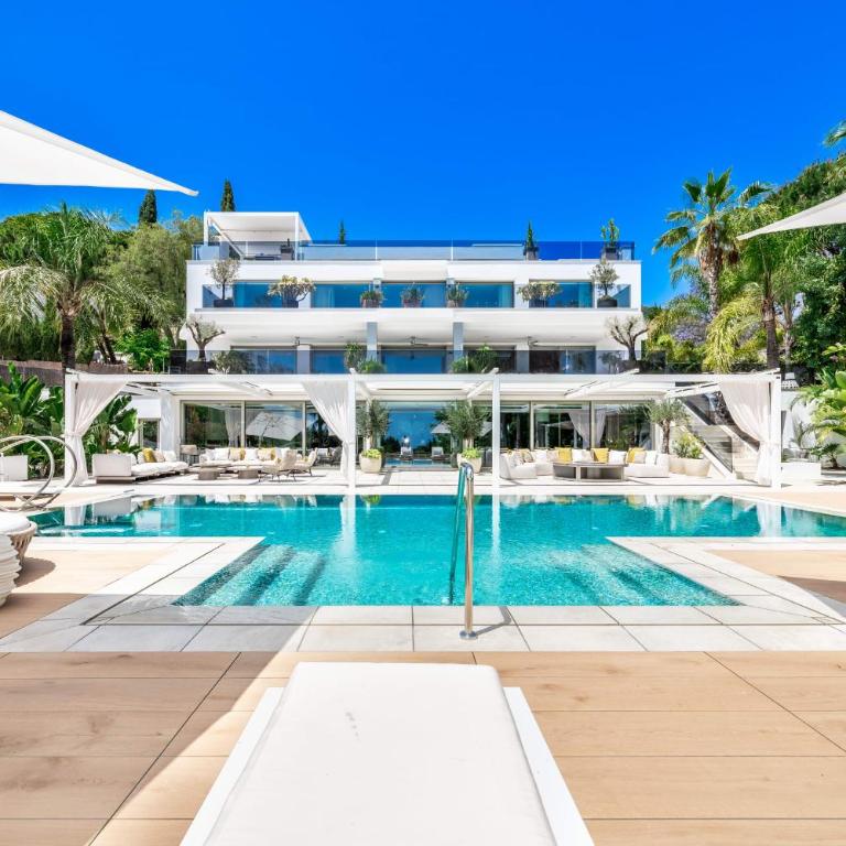 All About Villa Serenity - Villa - 2