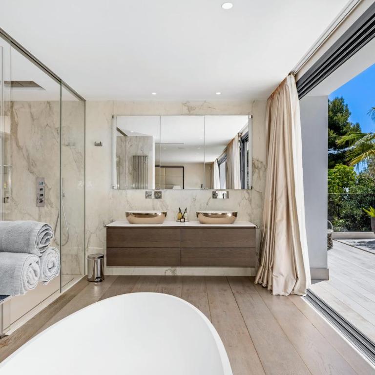 All About Villa Serenity - Villa - 20