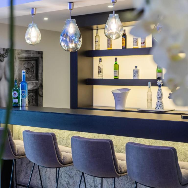 All About Villa Serenity - Villa - 46