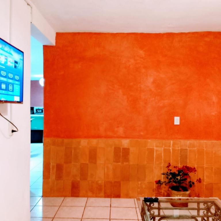 Hermoso Dpto Céntrico con Estac y WIFI - Two-Bedroom Apartment - 13