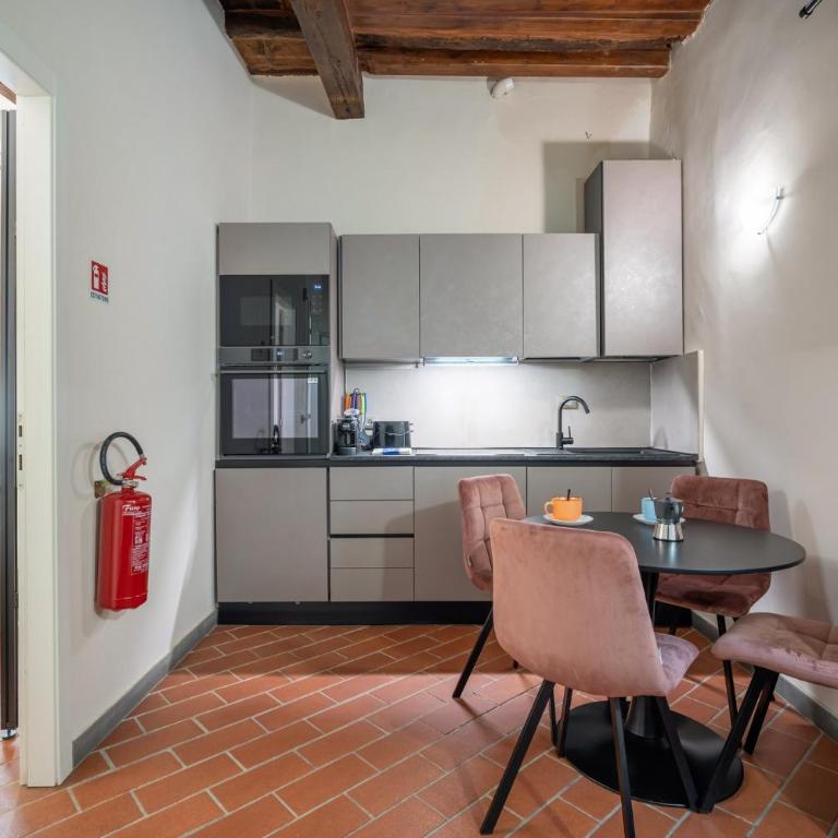 GuestHost - Ponte Vecchio Central Flats - Appartamento - 1