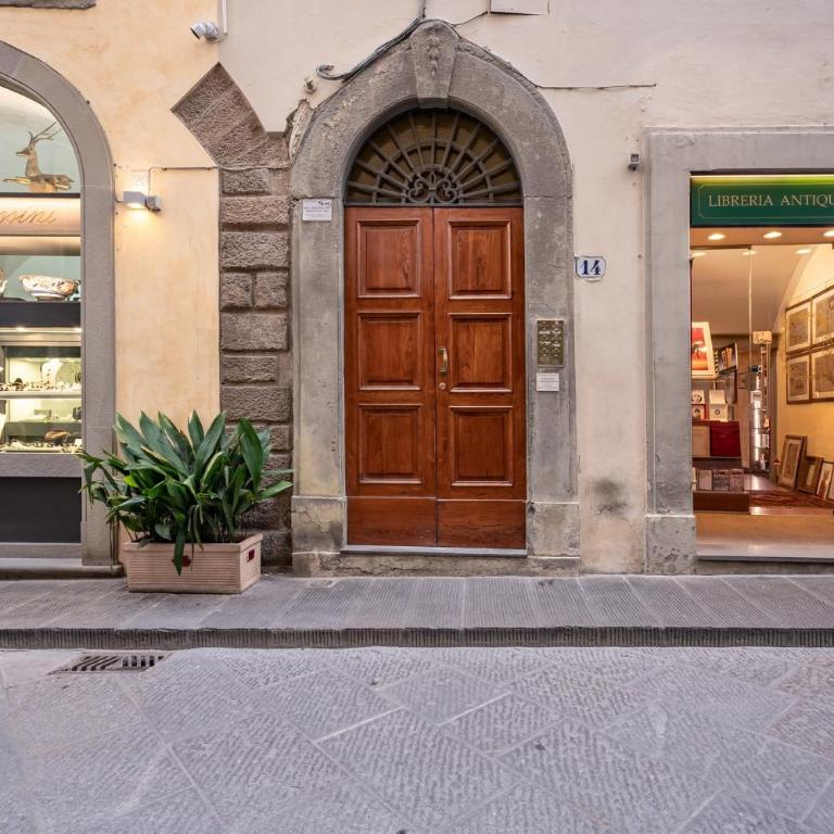 GuestHost - Ponte Vecchio Central Flats - Appartamento - 15