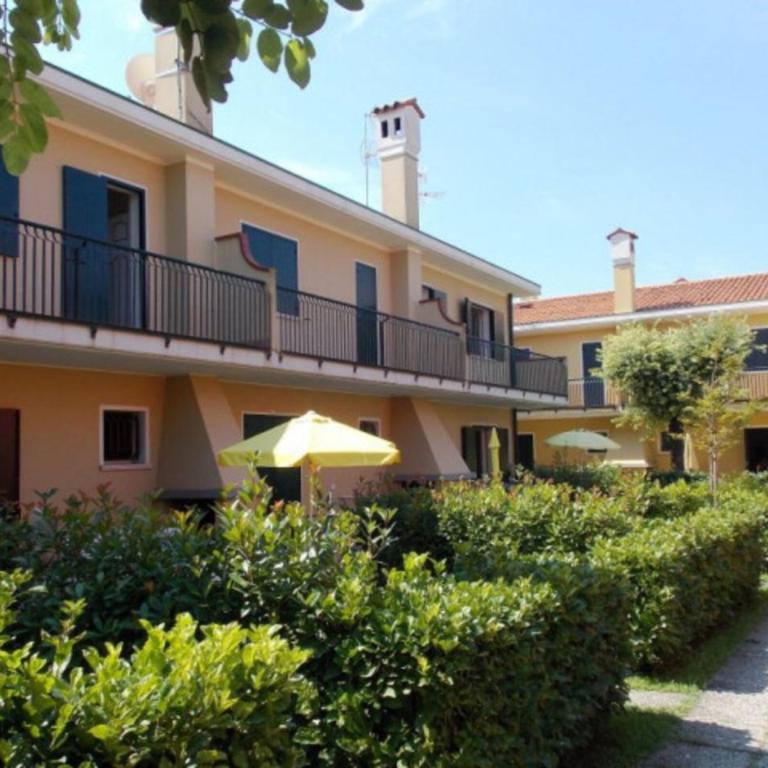 Cozy house with garden and pool in Bibione - Apartment - 13