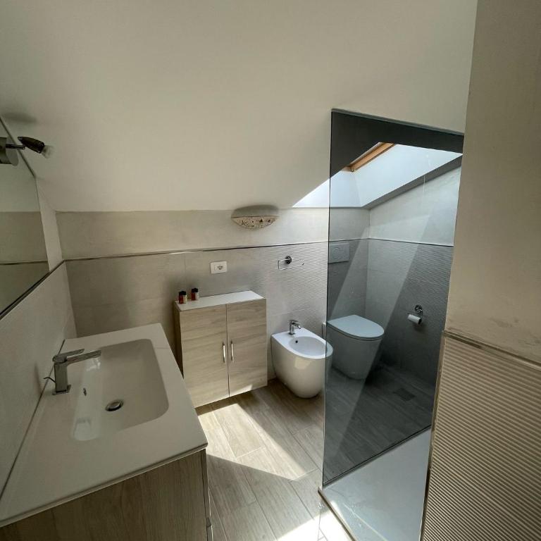 Kennedy Family Apts - Two-Bedroom Apartment with Terrace - 20