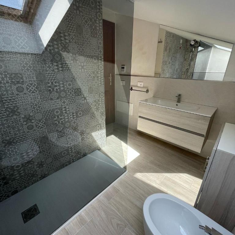 Kennedy Family Apts - Two-Bedroom Apartment with Terrace - 23