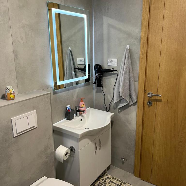 Emel Apartman - Apartman sa 3 Spavaće Sobe - 24